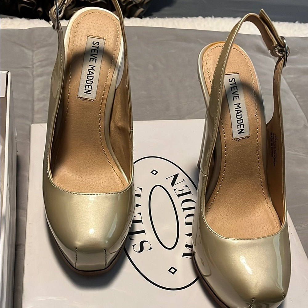 Steve Madden Women's Cream Slingback Heels
